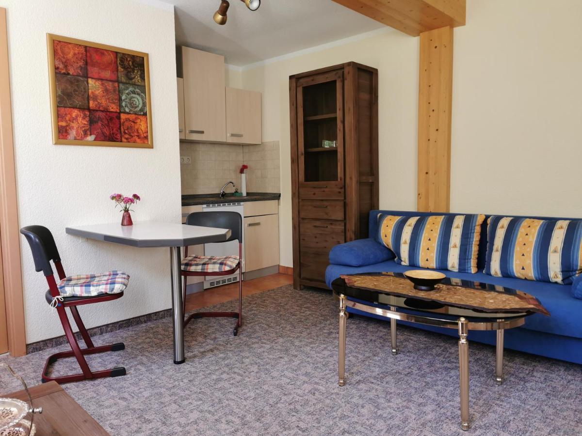 Ferienwohnung "Am Saalehaken" Gossitz エクステリア 写真